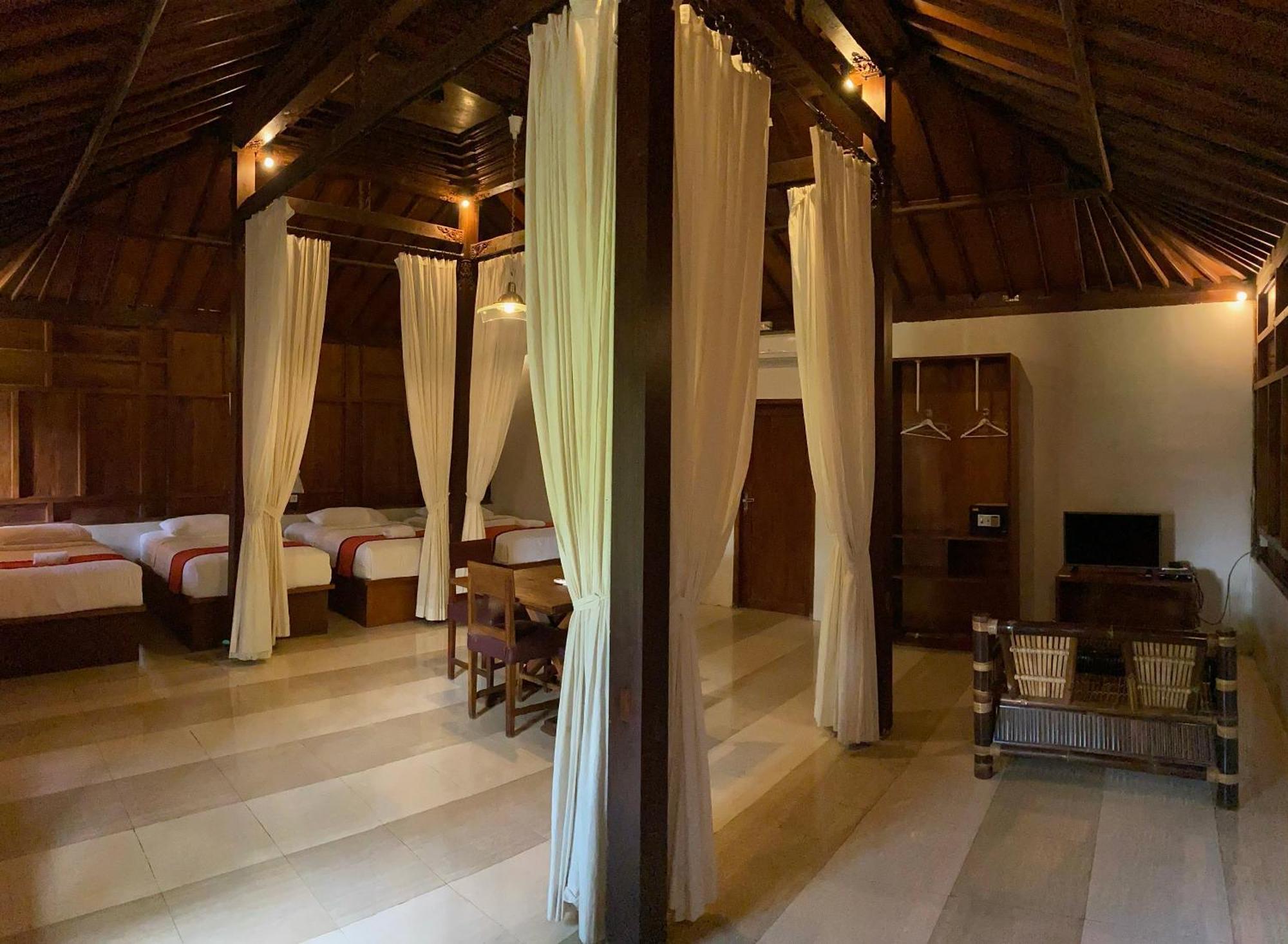 Kampoeng Joglo Ijen Villa Banyuwangi  Szoba fotó