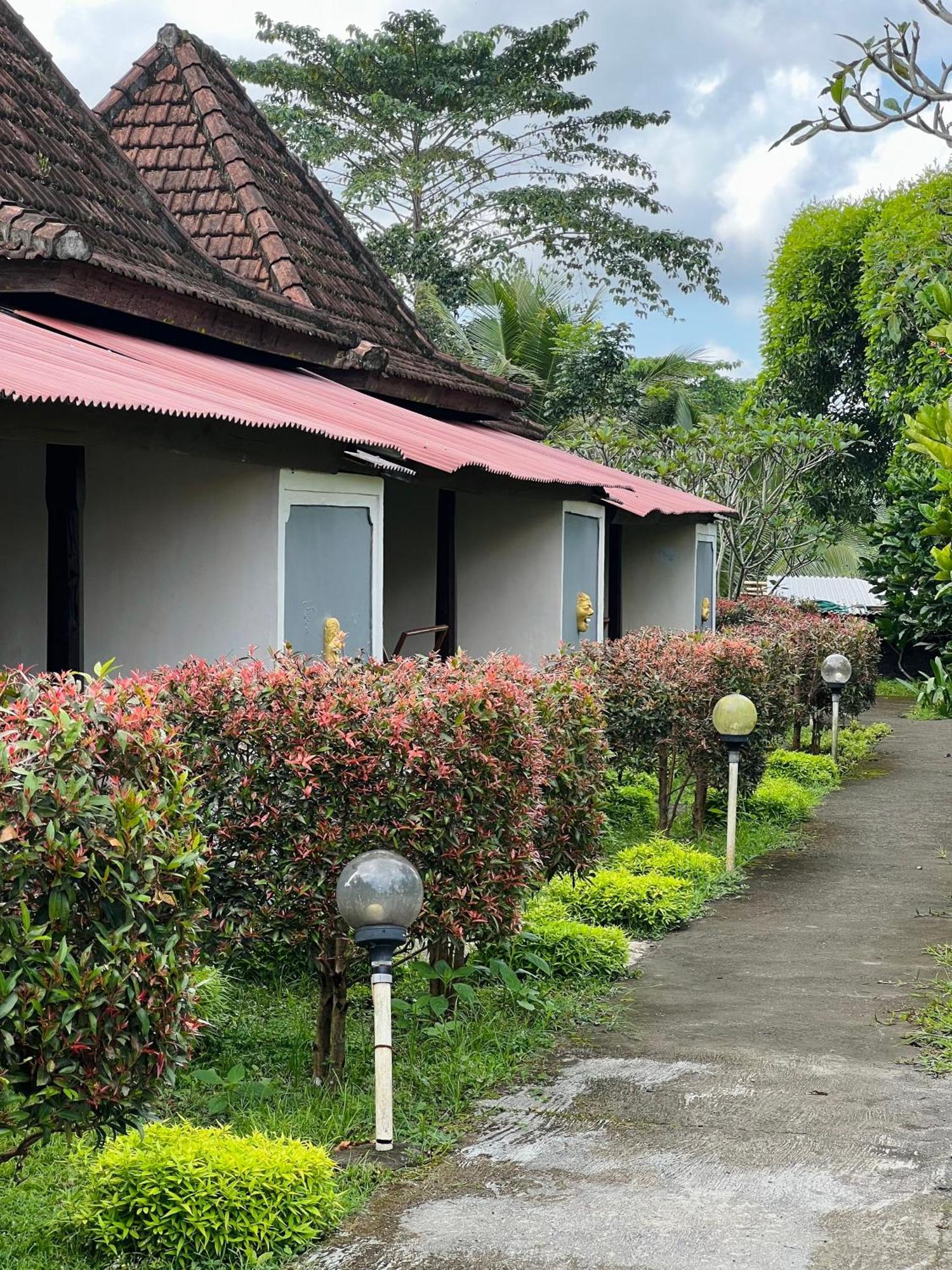 Kampoeng Joglo Ijen Villa Banyuwangi  Szoba fotó