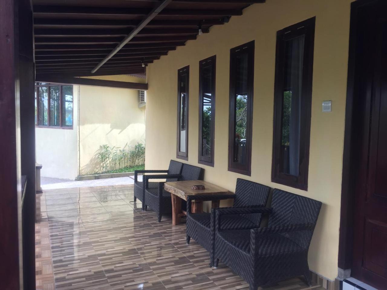 Kampoeng Joglo Ijen Villa Banyuwangi  Szoba fotó