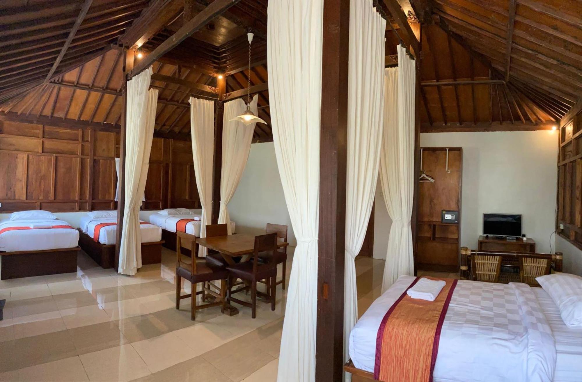 Kampoeng Joglo Ijen Villa Banyuwangi  Szoba fotó